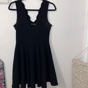 Boohoo a line black dress size 6